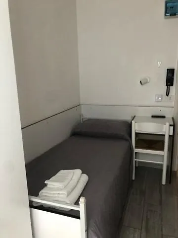 **  Hotel Oria Rimini Itália
